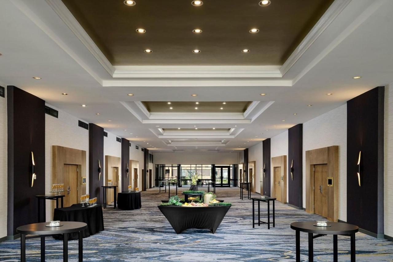 Sheraton Grand Rapids Airport Hotel Cascade Екстер'єр фото