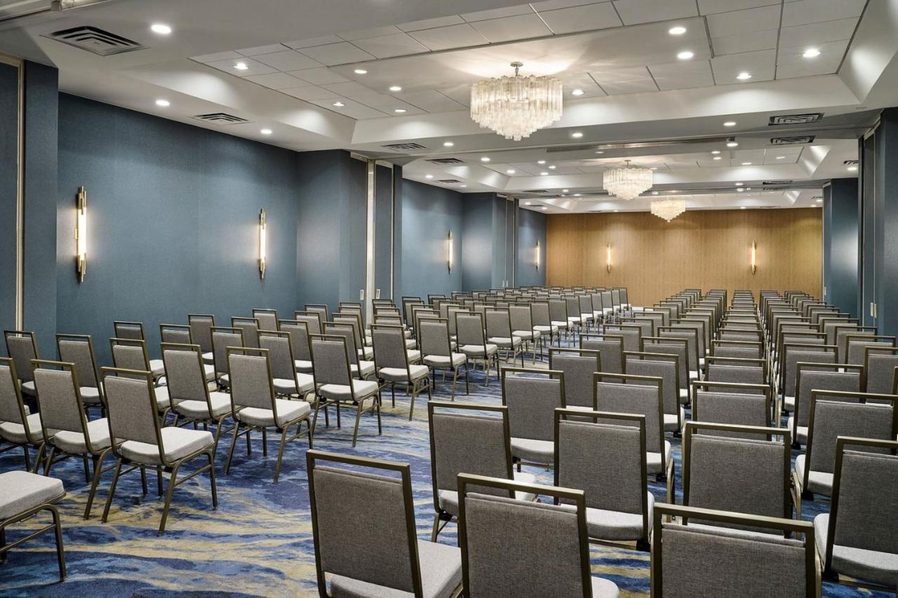 Sheraton Grand Rapids Airport Hotel Cascade Екстер'єр фото