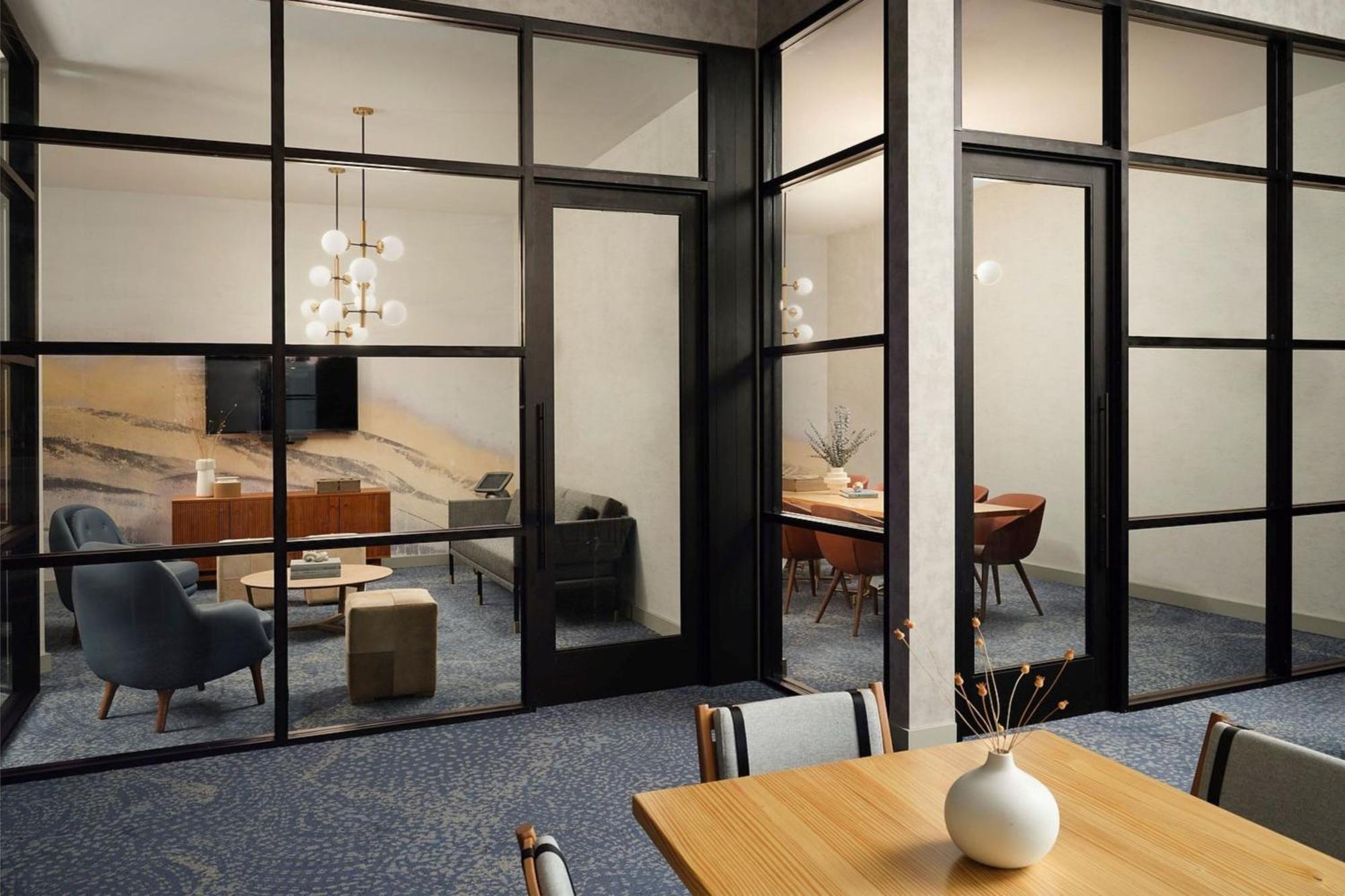 Sheraton Grand Rapids Airport Hotel Cascade Екстер'єр фото