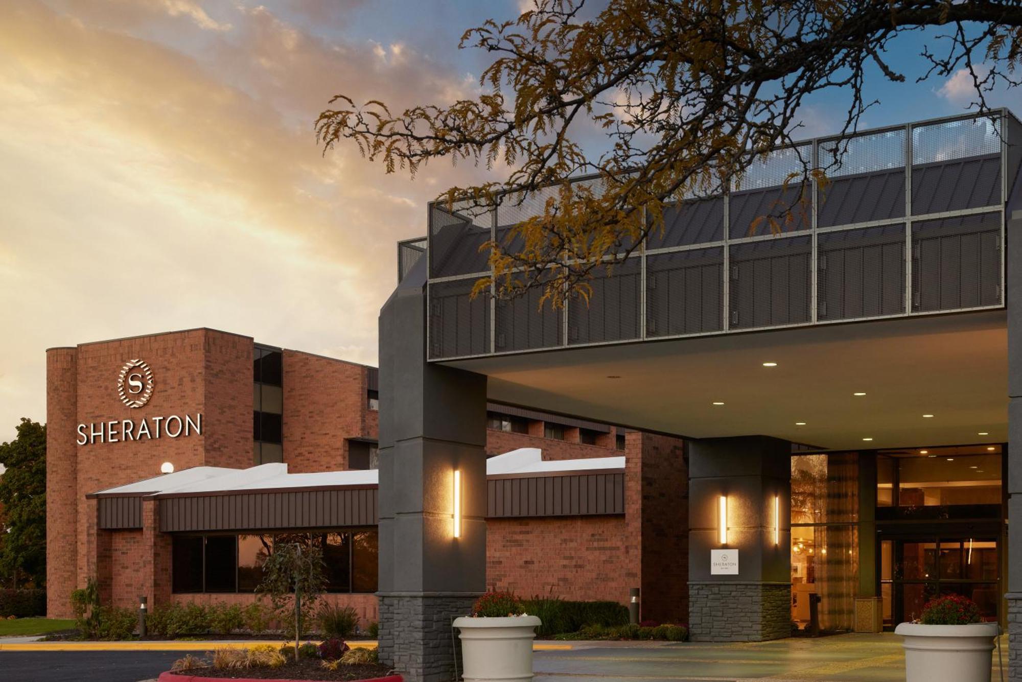 Sheraton Grand Rapids Airport Hotel Cascade Екстер'єр фото